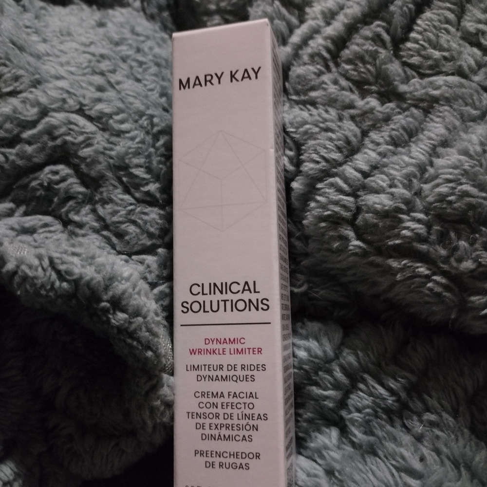 Mary Kay Clinical Solutions Wrinkle Limiter in White Box